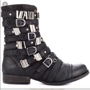 Steve Madden Tyrantt black leather boot